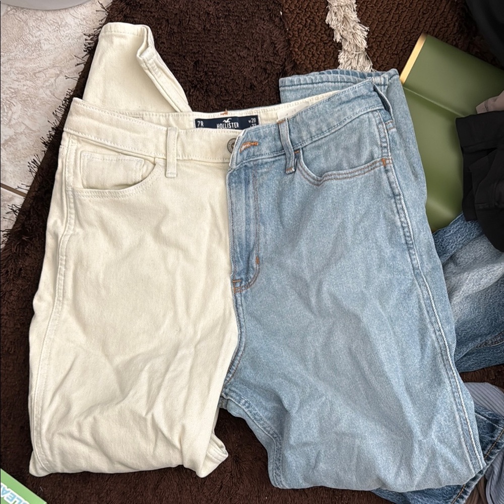 Hollister Women's Jeans in Cream and Light Blue